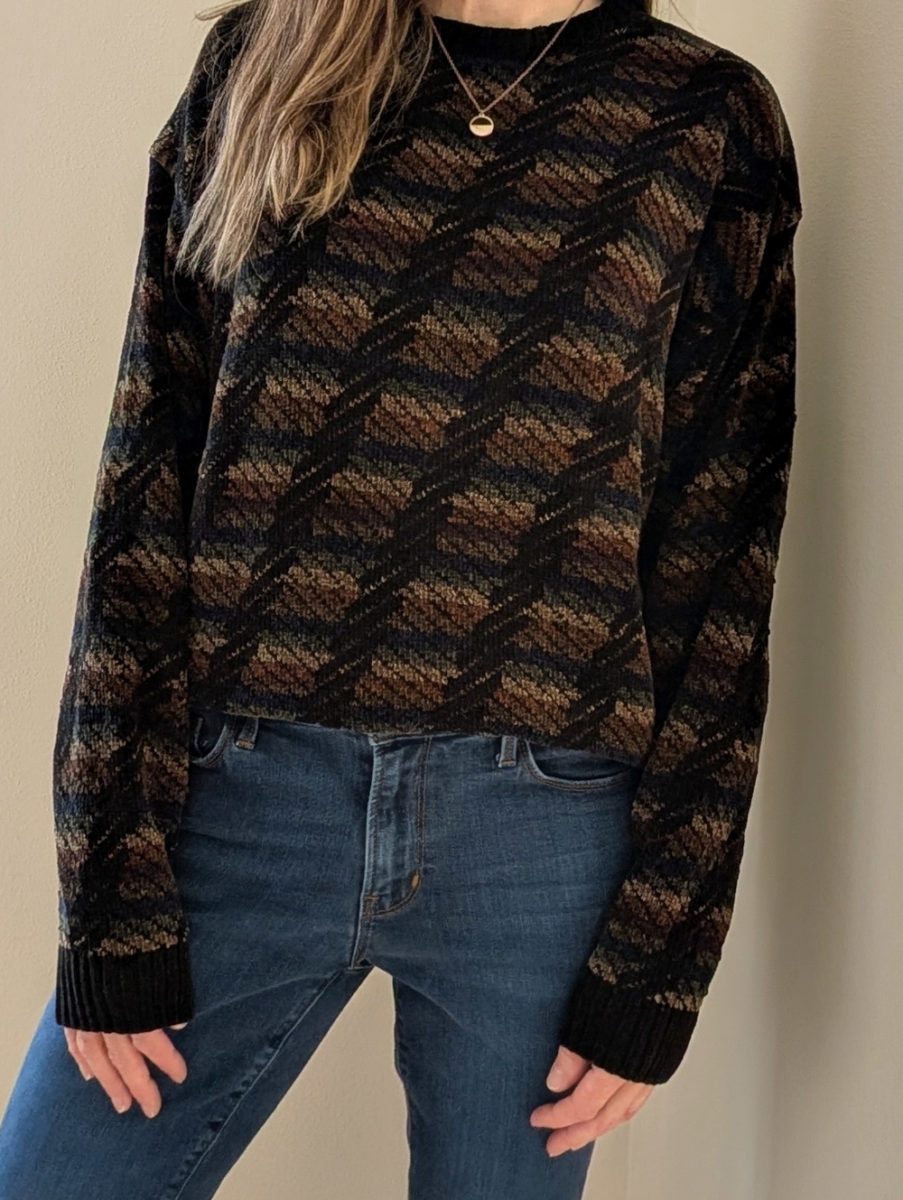 Vintage Abstract Textured Chevron Knit Crewneck Sweater in Black/Brown